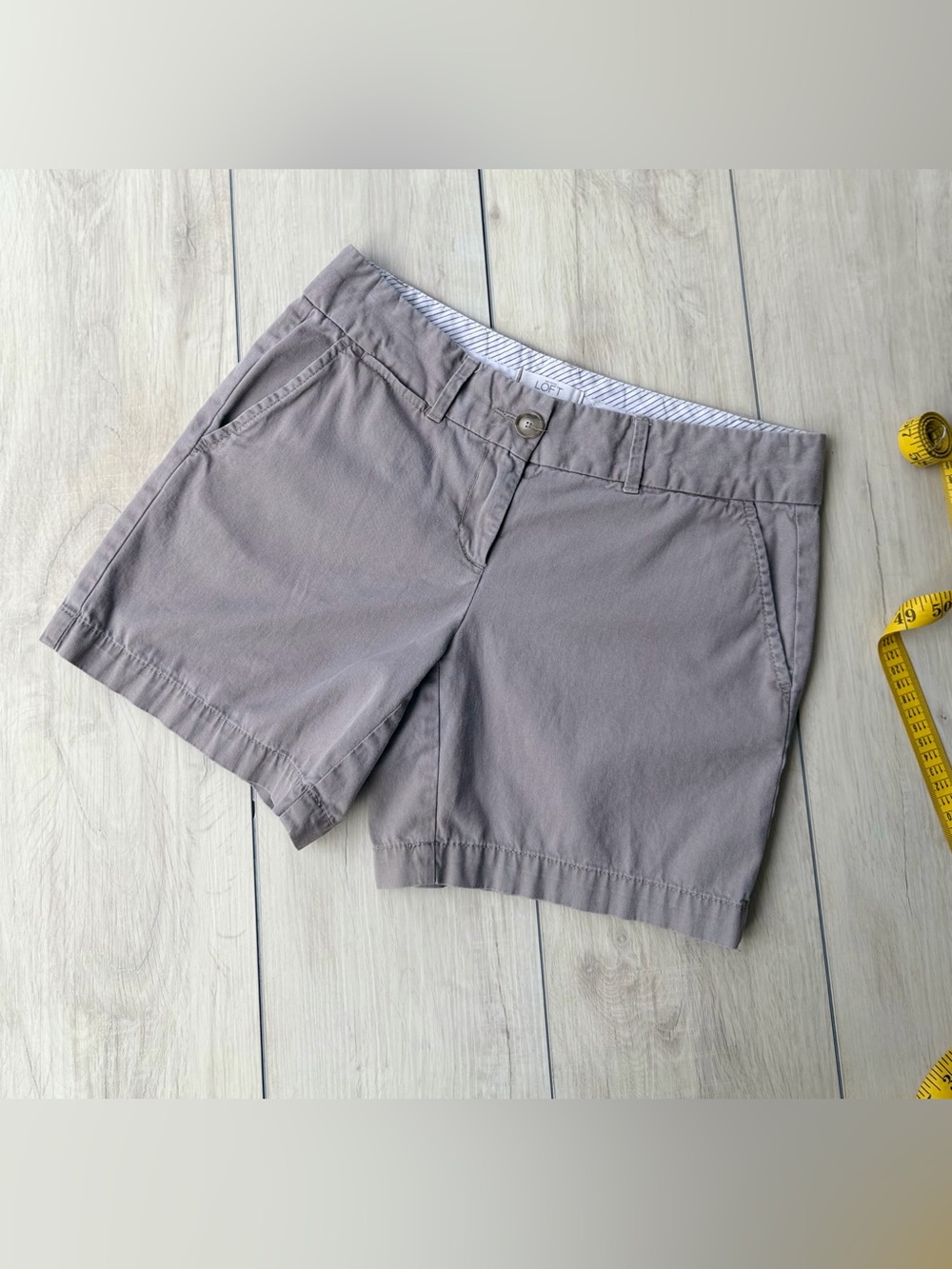 LOFT Taupe Cotton Riviera Shorts Classic Summer Cabincore Y2K EUC Midrise Size 0